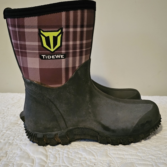 TIDE WE Women's Midcalf Waterproof, Gardening Rain Boots - Picture 1 of 9
